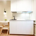 Stylich White Salad Studio Near The City Center